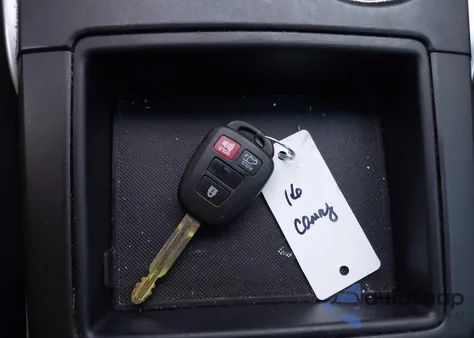 2016 Toyota Camry Le z USA, uszkodzony, nr VIN 4T4BF1FK5GR578539